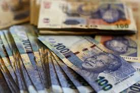 南非汇市：兰特触及一周低位，穆迪下调南非GDP增长预测引发降级担忧