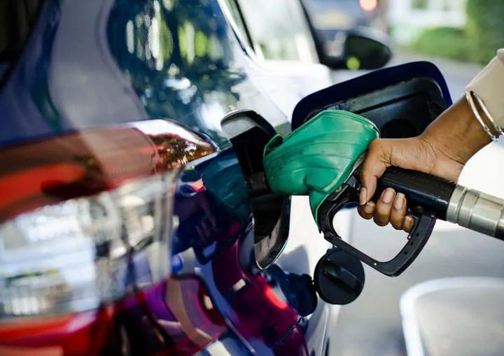 南非人四月份将面临油价电费大涨的双重打击